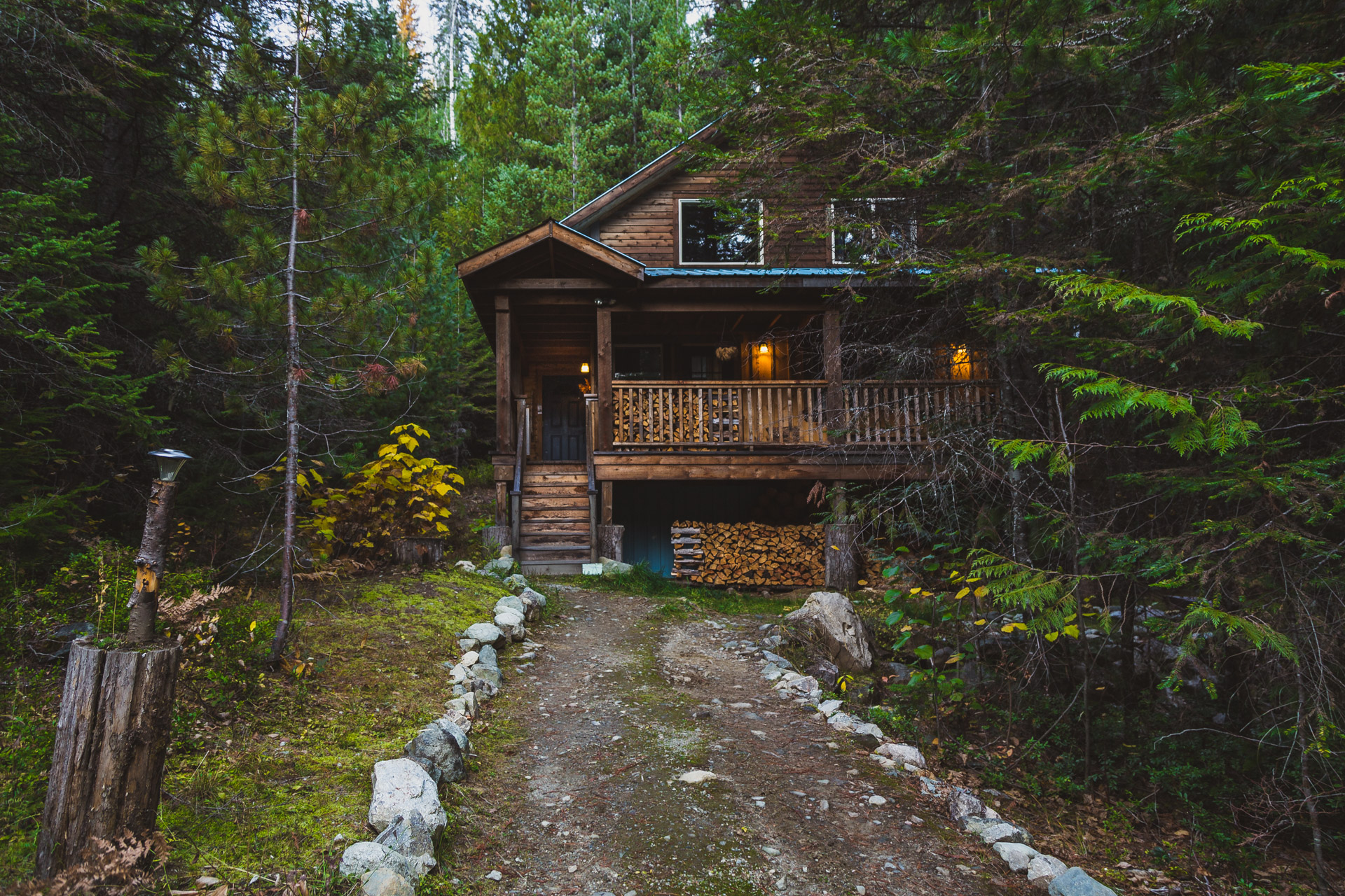 A Peaceful Cabin In The Canadian Woods At Logden Lodge